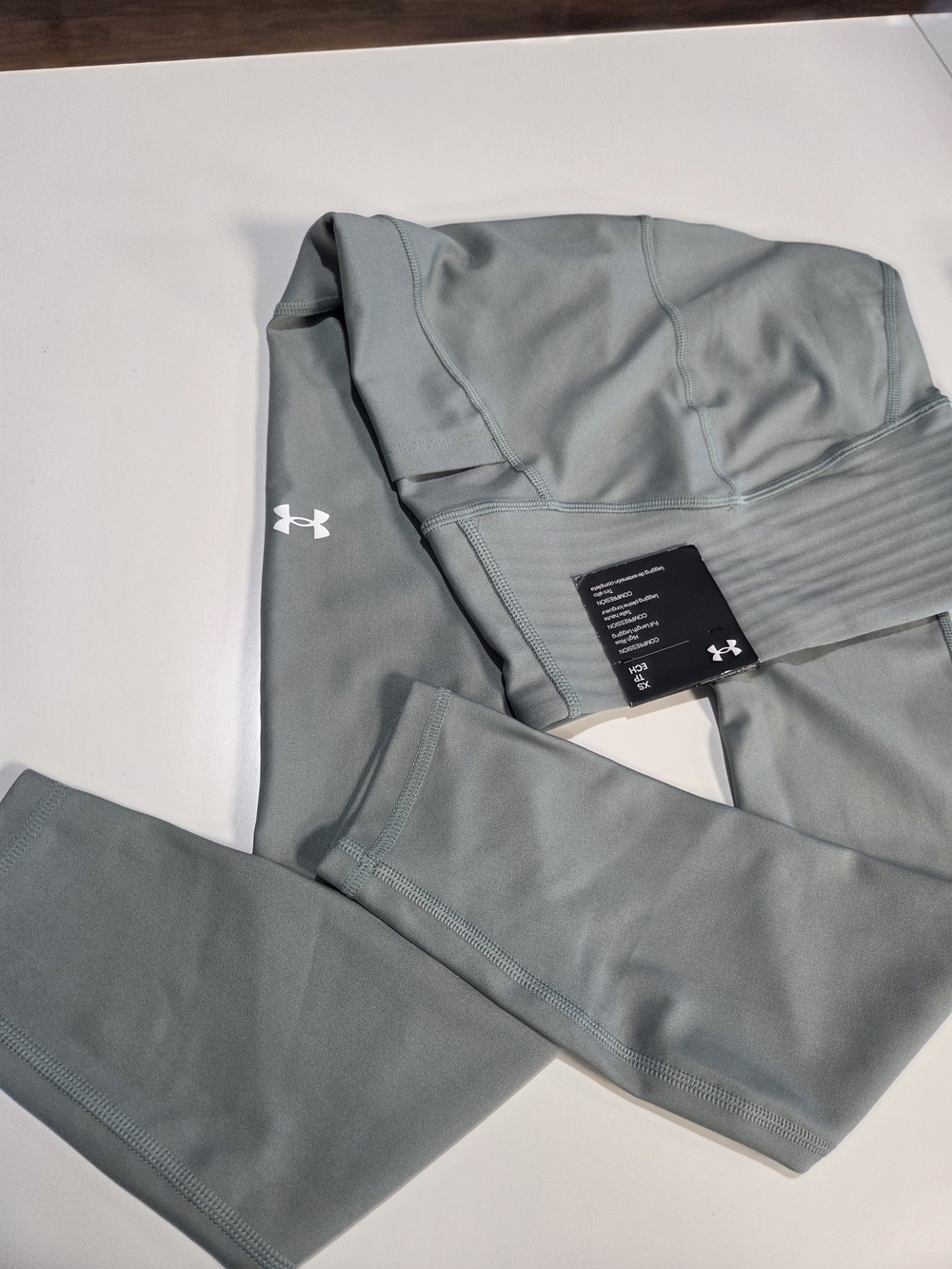 Under Armour Women's Gray Legging - NEW WITH TAG Extra Small